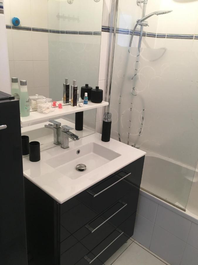 Apartmán 2 Pieces - Quartier Calme - Parking Gratuit Mety Exteriér fotografie